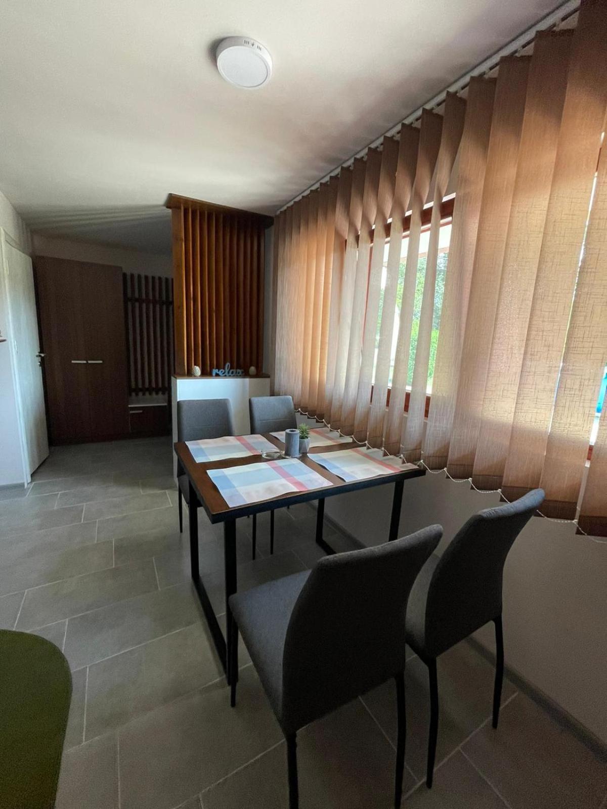 Apartmani Morava 54 Kocino Selo Esterno foto