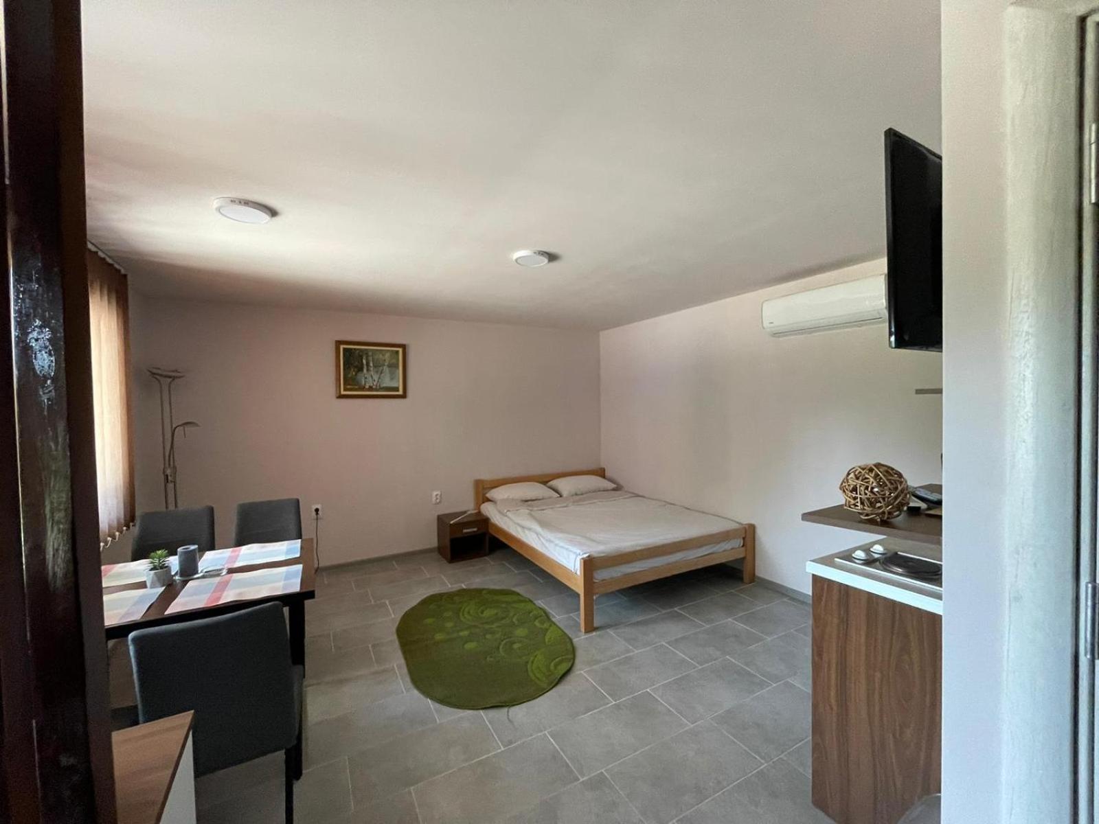 Apartmani Morava 54 Kocino Selo Esterno foto
